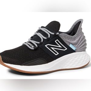 New Balance Women's Fresh Foam Roav V1 Sneaker - Size 6, Black